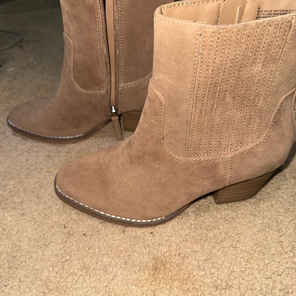 Universal Thread Brown Ankle Booties - Picture 4 of 7